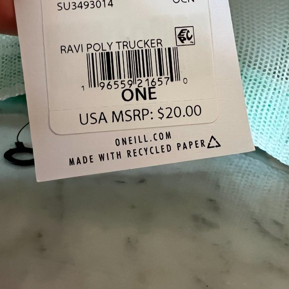 NWT O'Neill Ravi Poly Trucker Hat, Set of 2 - Picture 13 of 14